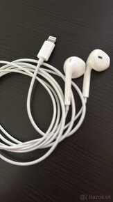 Apple earpods s konektorom lightning