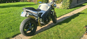 Triumph Speed Triple 1050