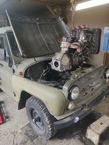 Predám motor uaz - 1