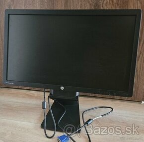 Monitor HP EliteDisplay E231 23" + dokovacia stanica - 1