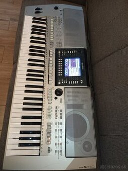 Yamaha PSR S710