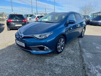 Toyota Auris 1.8 I VVT-i HybridSD Executive