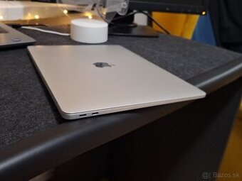 MacBook Air 13" (2018)