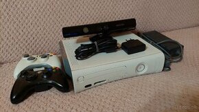 Xbox360+Kinect+250GB+2 ovládače