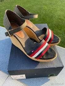 Hilfiger sandale na platforme - 1