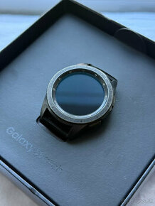 Predám Samsung Galaxy Watch 42mm