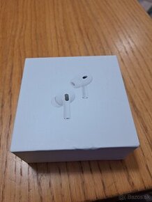 Apple AirPods PRO 2nd gen v USB-C MagSafe púzdre