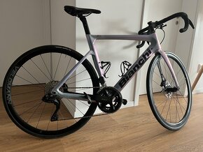 Predam cestný bicykel Bianchi Aria Disc 105 Di2