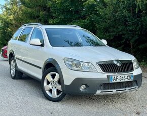 Škoda Octavia Combi Scout 2.0 TDI 4x4 Xenon Alcantara - 1