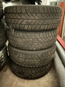 4ks zimné 215/65 R16 - 1