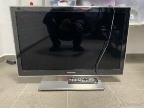 LCD Samsung TV 82cm uhloproečka