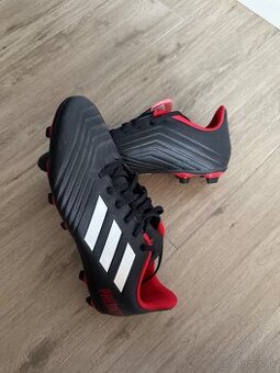 Adidas Predator 18.4