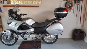 Predám HONDA NT 700 VA Deaueville. - 1