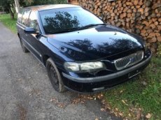 Volvo V70 na diely