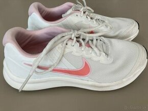 Tenisky Nike 37,5 - 1