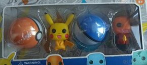 Pokémon Pikachu sada s postavičky a pokéballmi.