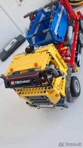 Lego technic 42024 container cruck