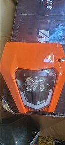 Univerzálna maska s led svetlom na motocykel