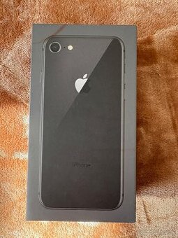 iPhone 8 (prasknutý dispej) inak plne funkčný