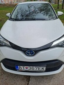 Top TOYOTA CHR 1,8 style hybrid