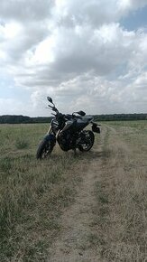 Honda CB125R