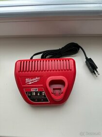 Milwaukee M12 C12C Nabíjačka batérii