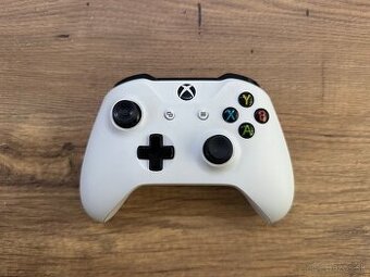 Ovládač na Xbox One White