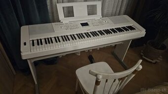 Predám digitálne piano Yamaha DGX-660