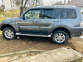 pajero 3.2 di-d 7 miestne 4x4