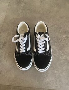 Vans tenisky