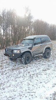 Predám Nissan patrol y61 GR