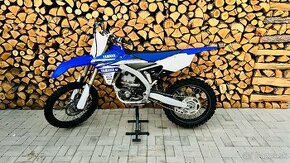 Yamaha YZF 450 - 1