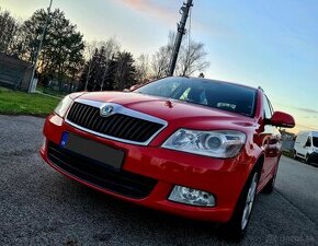 Škoda Octavia Combi 1.6 TDI CR Elegance Max R.V.2012.