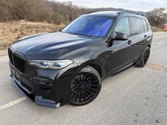 BMW X7 M50i BLACK INDIVIDUAL Full výbava