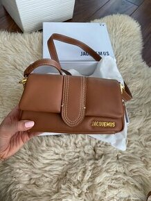 Jacquemus kabelka puff