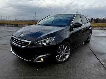 Peugeot 308 1,2PT 130PS NAVI-Panorama-Full-LED