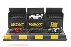 Tarmac works 1:64 mercedes podium diorama