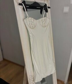 Elegantne šaty - bershka - xs