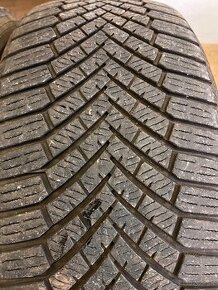 225/50R18 Yokohama zimne