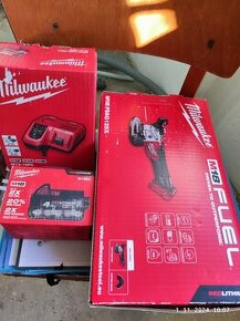 Milwaukee bruska aku baterka nabijacka m18 fsag125x