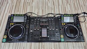 2 x Pioneer CDJ 2000 Nexus 2 + 1 x Pioneer DJM 2000 + CASE