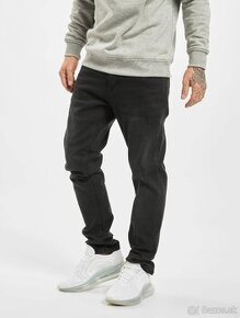 Nové klasické slim fit džínsy od DEF veľkosť W33L32