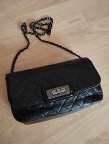 Čierna crossbody kabelka