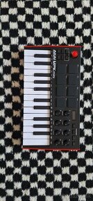 AKAI MPK mini