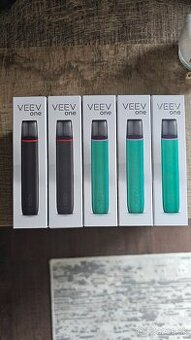 Veev one black, green