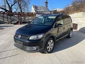 Volkswagen Touran 2.0 TDI Cross DSG