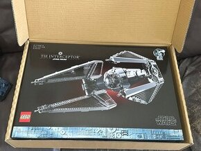 LEGO StarWars (75382) TIE Interceptor