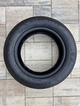 Pneumatiky -Goodyear efficientgrip performance 2 205 60 r16