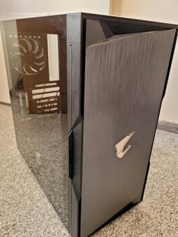 GIGABYTE AORUS C300 GLASS