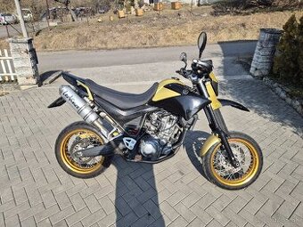 Yamaha XT660X